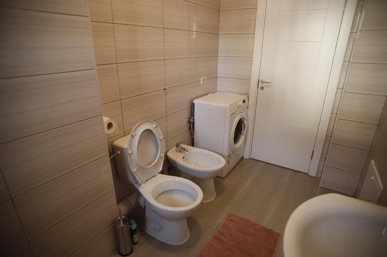 Lar Apartment