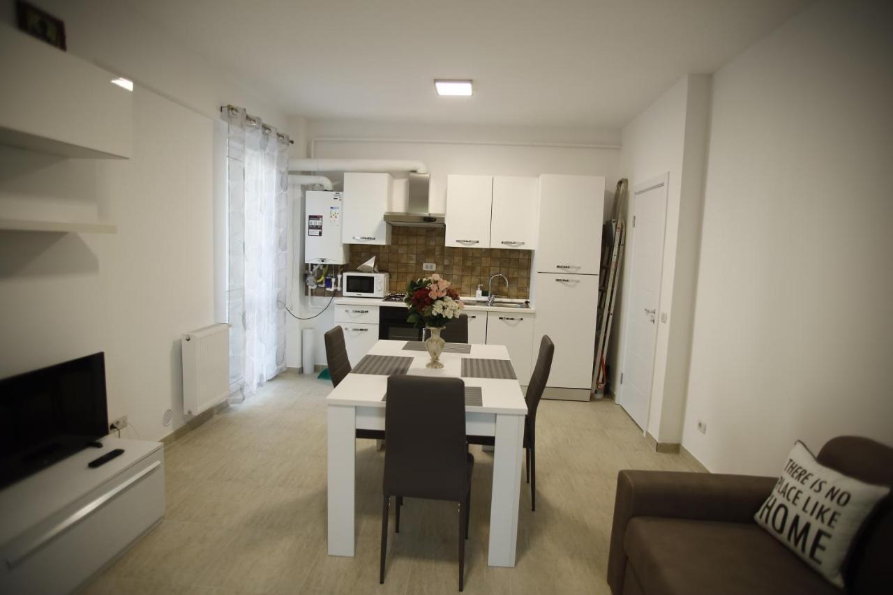 Apartment Lar *