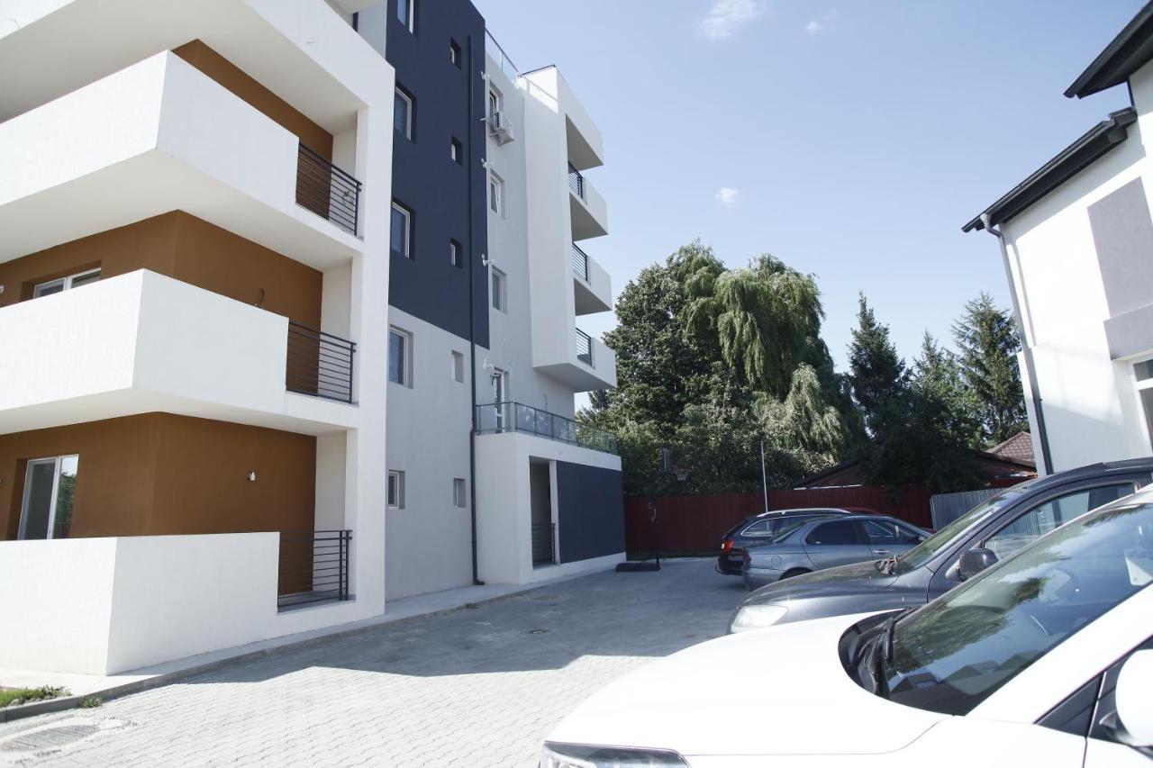 Lar Apartment *